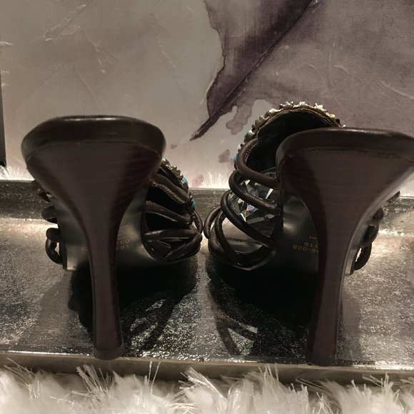 🔥 HOST PICK 🔥 COLIN STUART Bejewelled Heels… - Picture 8 of 8